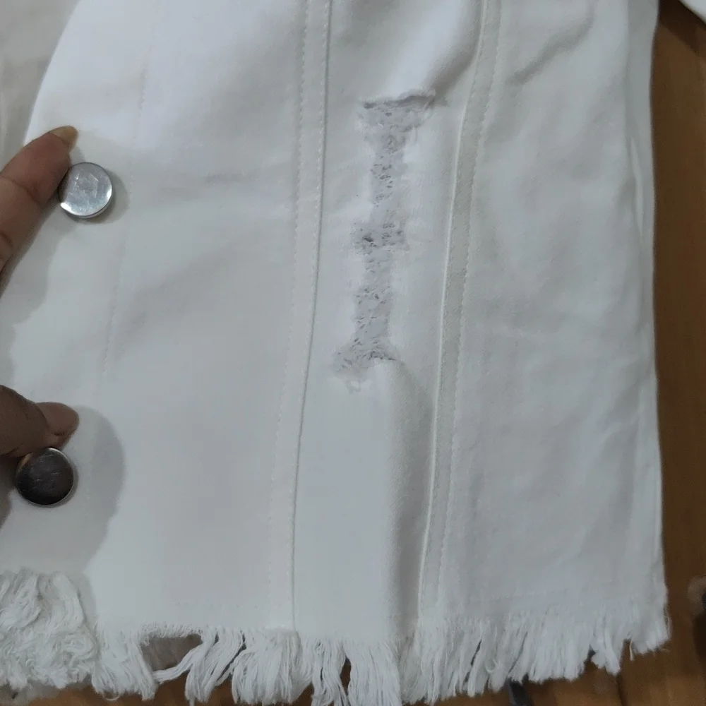 White denim jacket - Picture 4 of 8